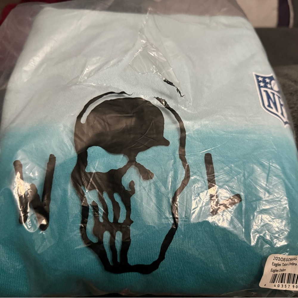 Brand New Warren Lotas Philadelphia Eagles Hoodie Small